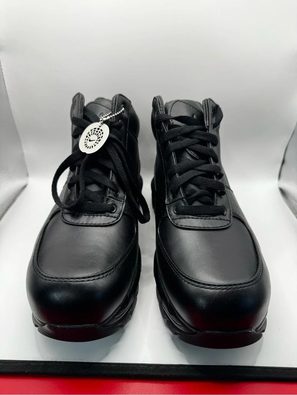 Nike Men’s Black Leather Air Max Mid-Top Boots